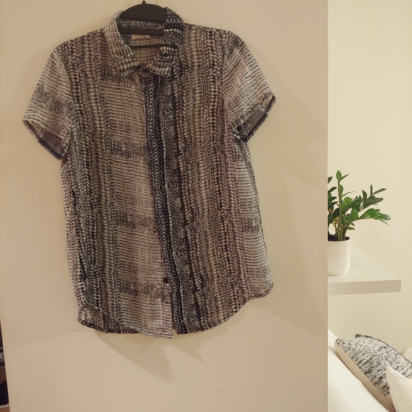 Semi sheer silk abstract button top - Picture 5 of 6